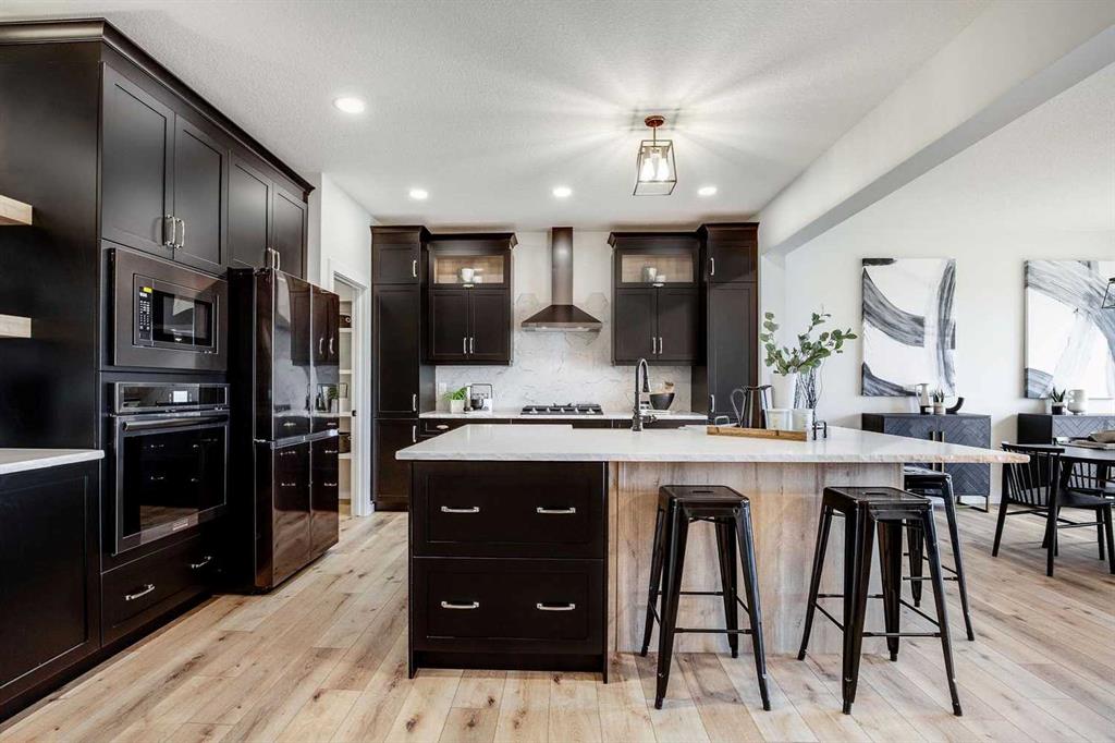 Picture of 52 Creekside Path SW, Calgary Real Estate Listing