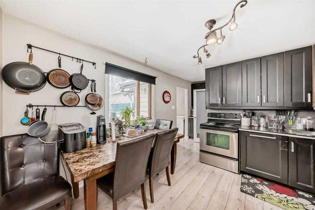 Picture of 6427 32 Avenue NW, Calgary Real Estate Listing