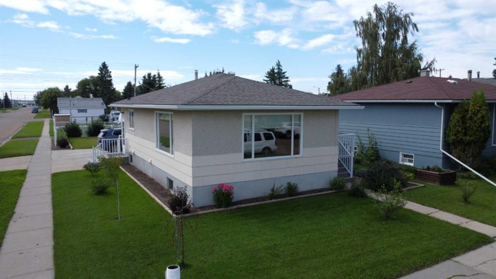 Picture of 219 4 Avenue E, Hanna Real Estate Listing