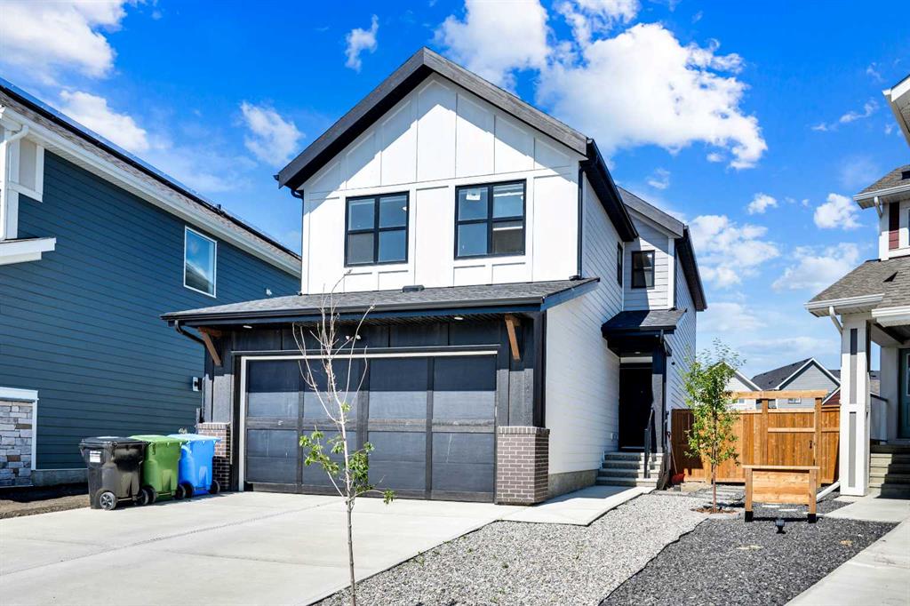 Picture of 38 Magnolia Court SE, Calgary Real Estate Listing