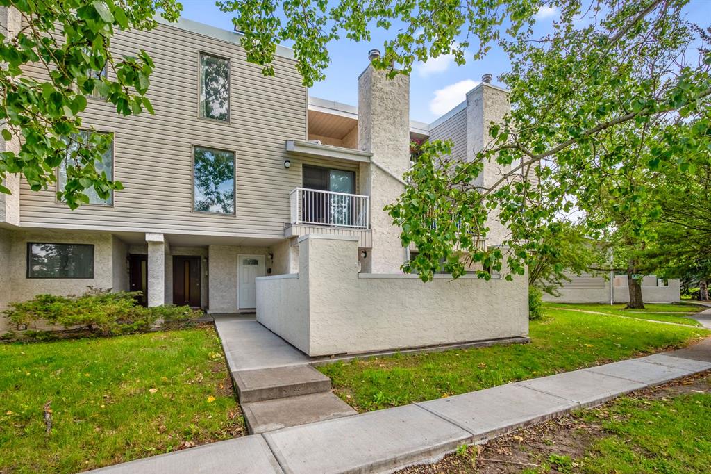 Picture of 2417, 3500 Varsity Drive NW, Calgary Real Estate Listing