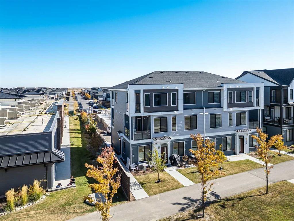 Picture of 121, 380 Seton Villas SE, Calgary Real Estate Listing