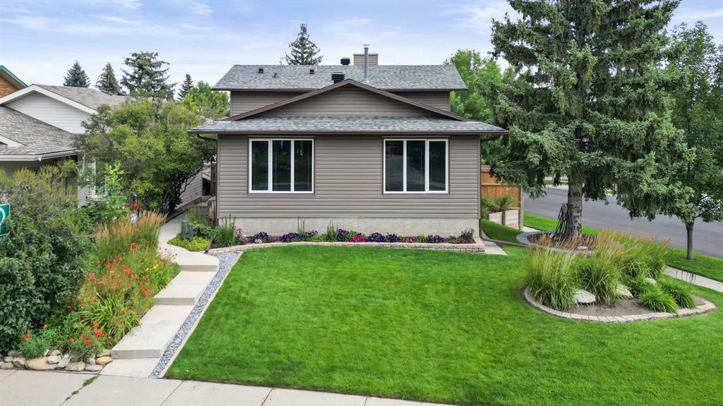 Picture of 103 Sandarac Place NW, Calgary Real Estate Listing