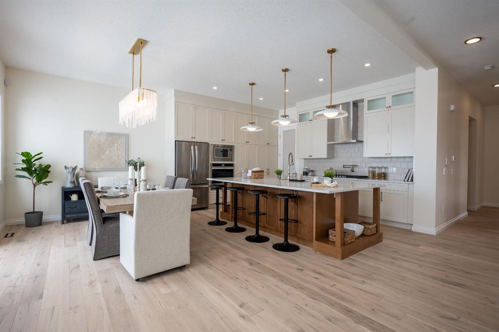 Picture of 375 Chelsea Passage , Chestermere Real Estate Listing