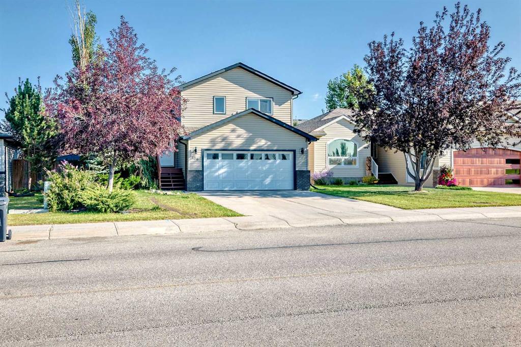 Picture of 108 Hillview Drive , Strathmore Real Estate Listing