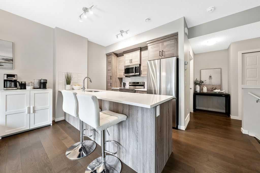 Picture of 1102, 250 Fireside View , Cochrane Real Estate Listing