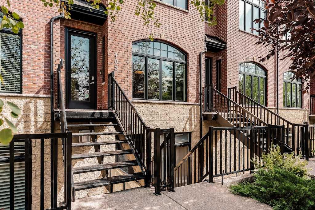 Picture of 103, 2214 30 Street SW, Calgary Real Estate Listing