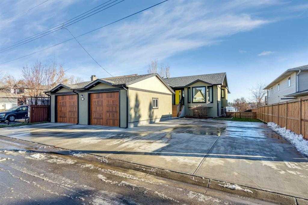 Picture of 760 West Chestermere  , Chestermere Real Estate Listing