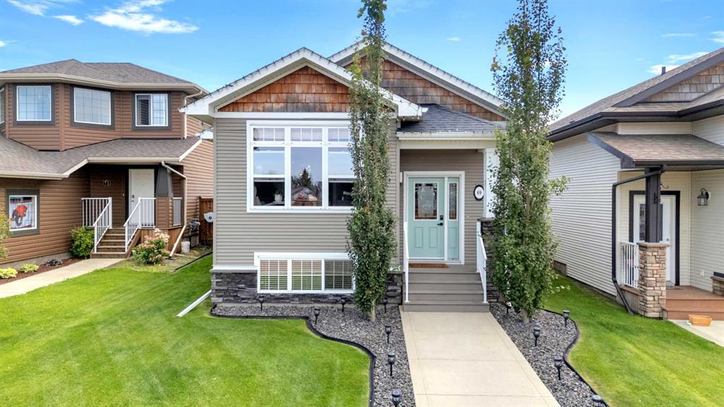 Picture of 69 Bowman Circle , Sylvan Lake Real Estate Listing