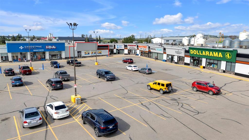 Picture of 121, 4808 50 Street , Innisfail Real Estate Listing