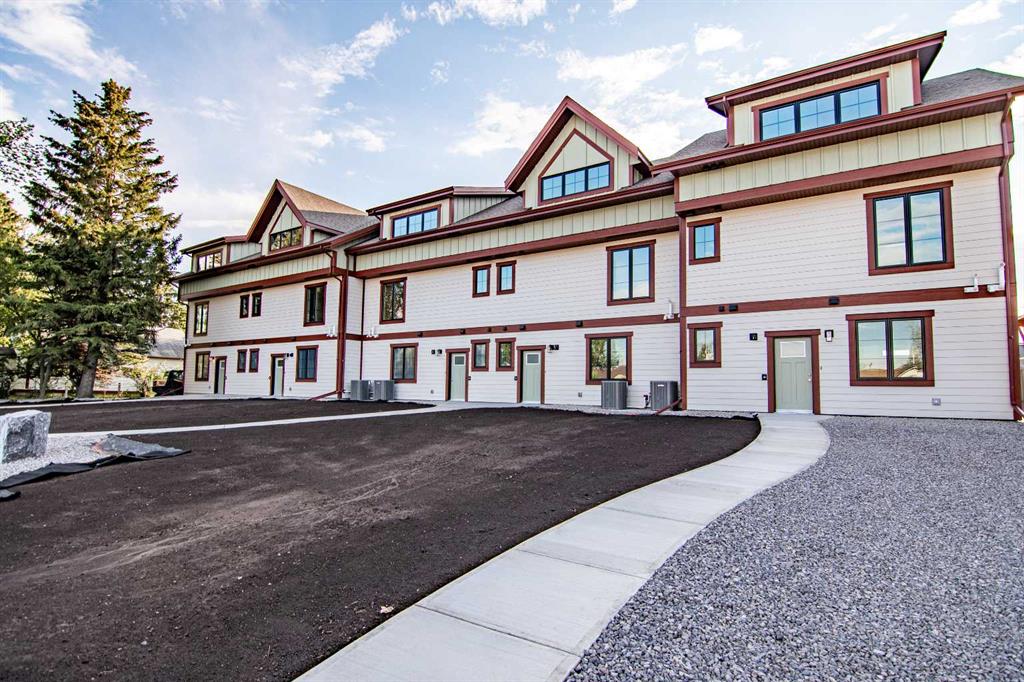 Picture of 5024 48 Street , Rocky Mountain House Real Estate Listing
