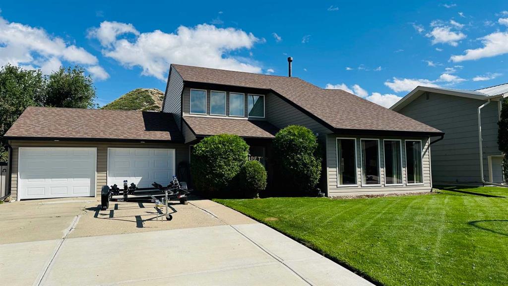 Picture of 28 Hunts Crescent  , Drumheller Real Estate Listing