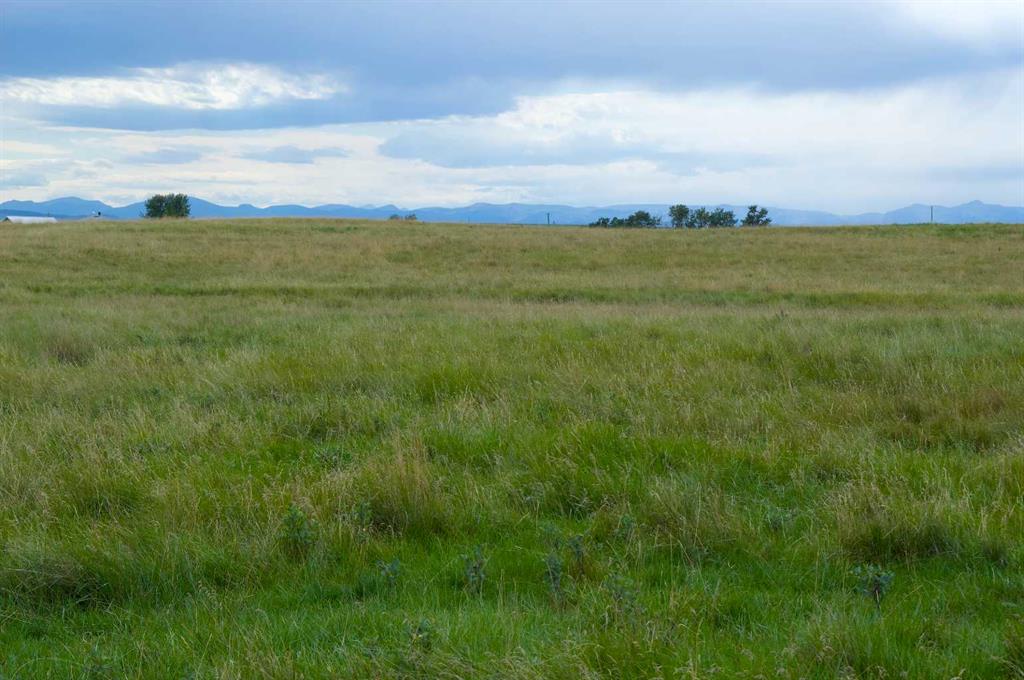Picture of 530 Avenue W, Rural Foothills County Real Estate Listing