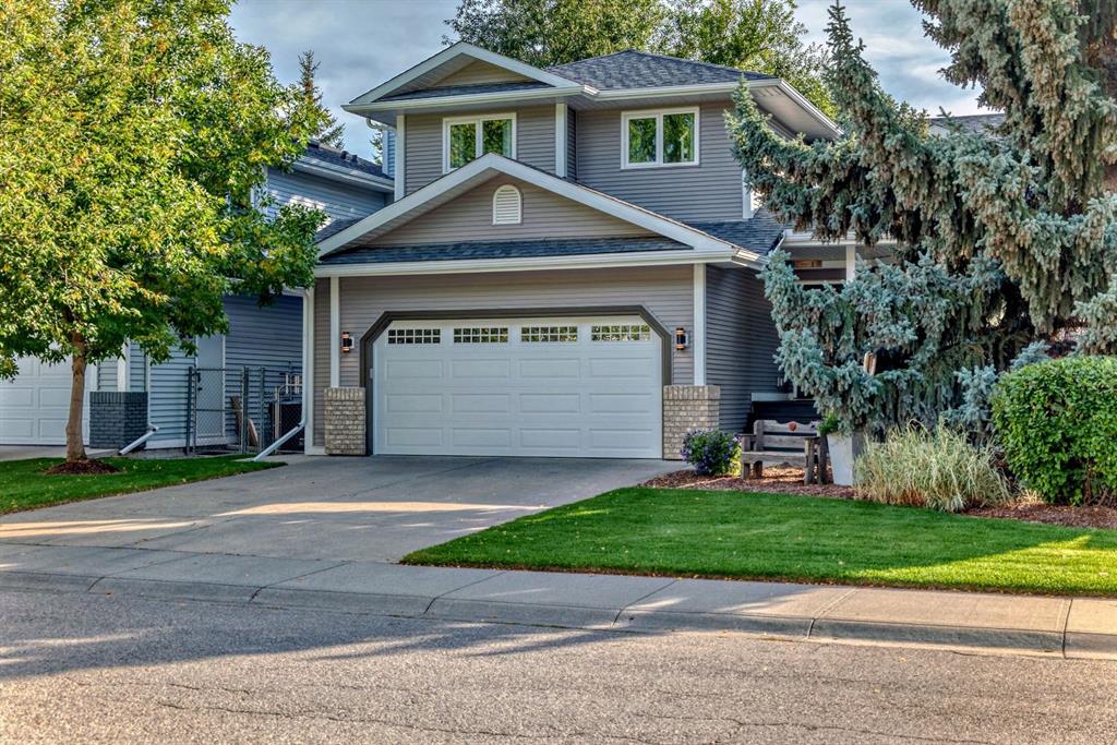 Picture of 31 Riverview Drive , Cochrane Real Estate Listing