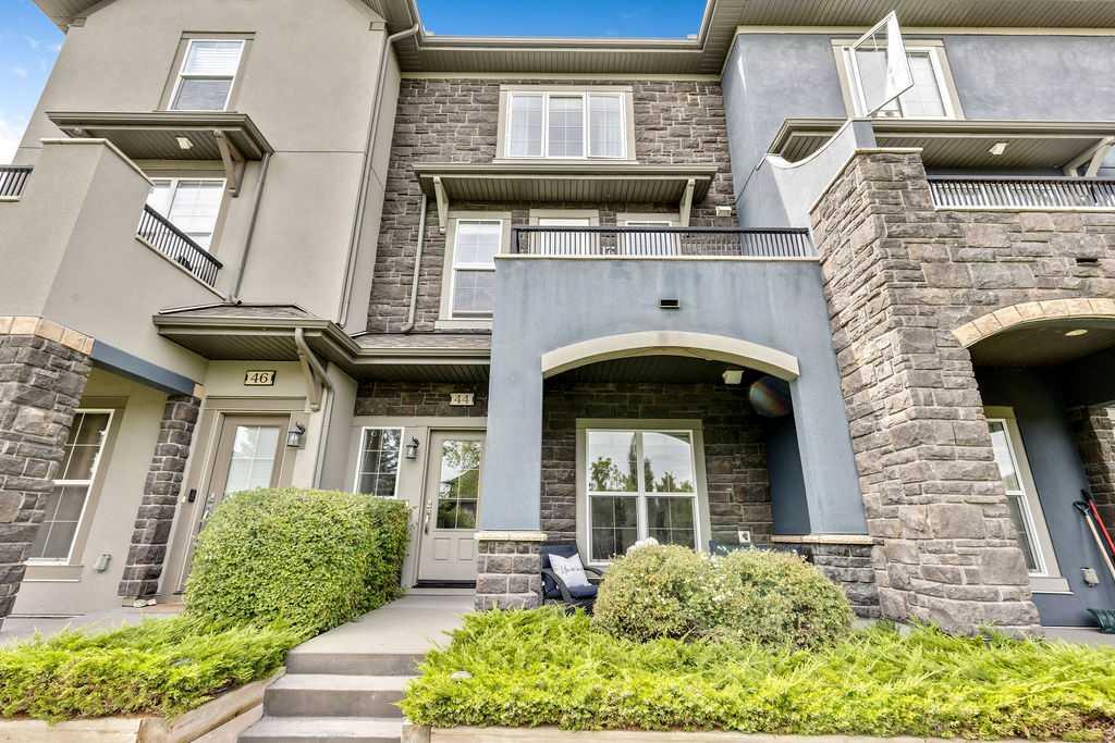 Picture of 44 Quarry Lane SE, Calgary Real Estate Listing