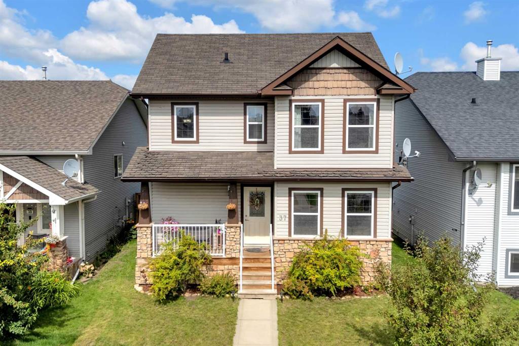 Picture of 37 Reynolds Road , Sylvan Lake Real Estate Listing