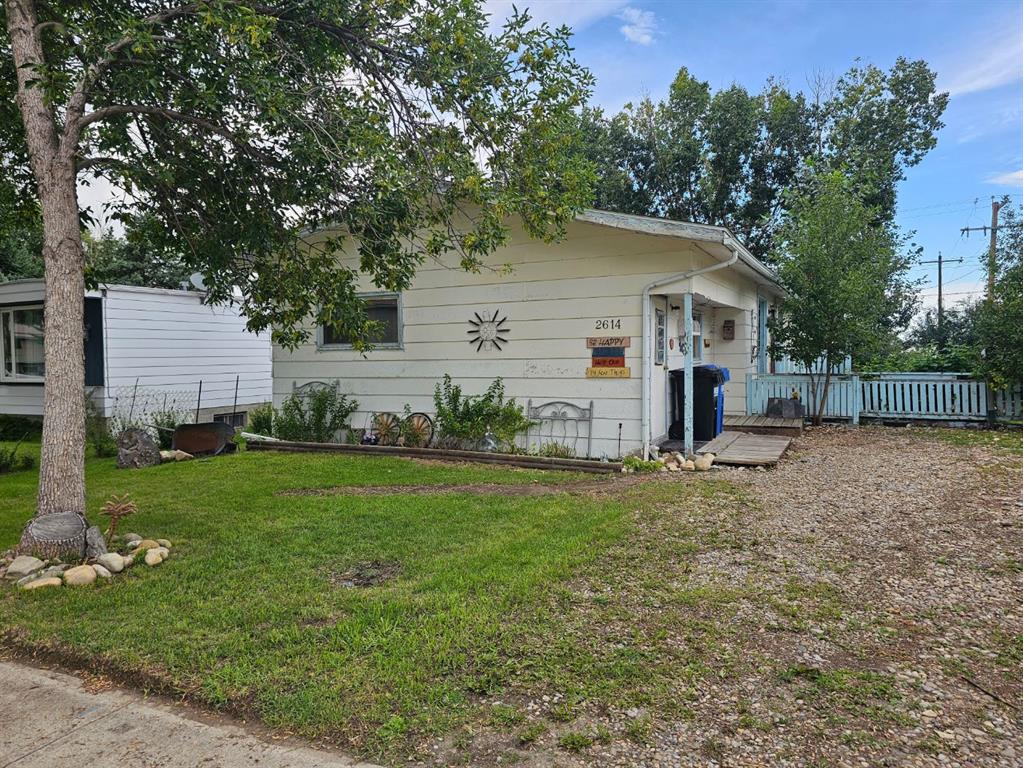 Picture of 2614 22 Avenue , Nanton Real Estate Listing