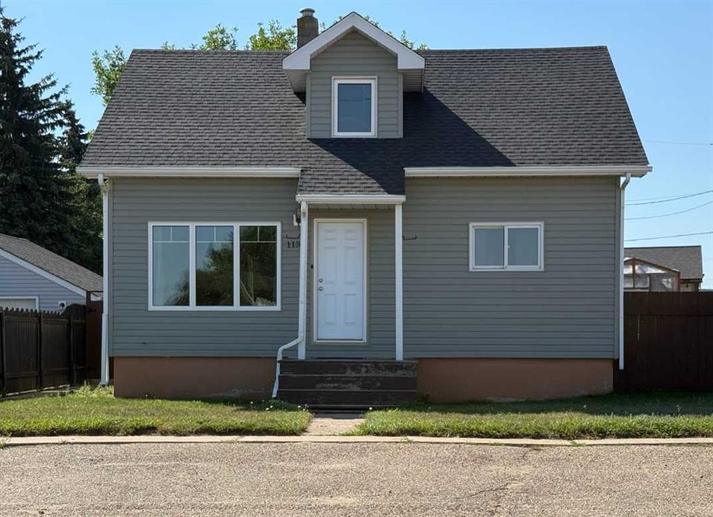 Picture of 113 South Railway Avenue E, Bow Island Real Estate Listing