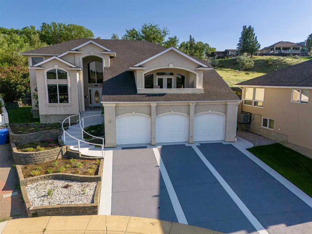 Picture of 23 Chinook Place SW, Medicine Hat Real Estate Listing
