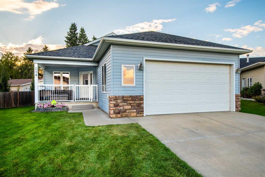 Picture of 214 Bradford Crescent SE, Three Hills Real Estate Listing