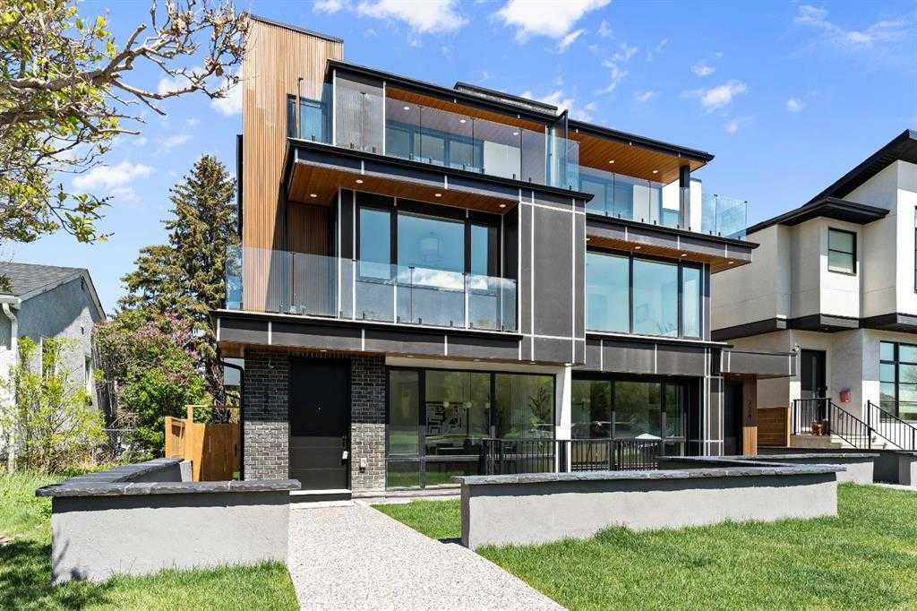 Picture of 726 25 Avenue NW, Calgary Real Estate Listing