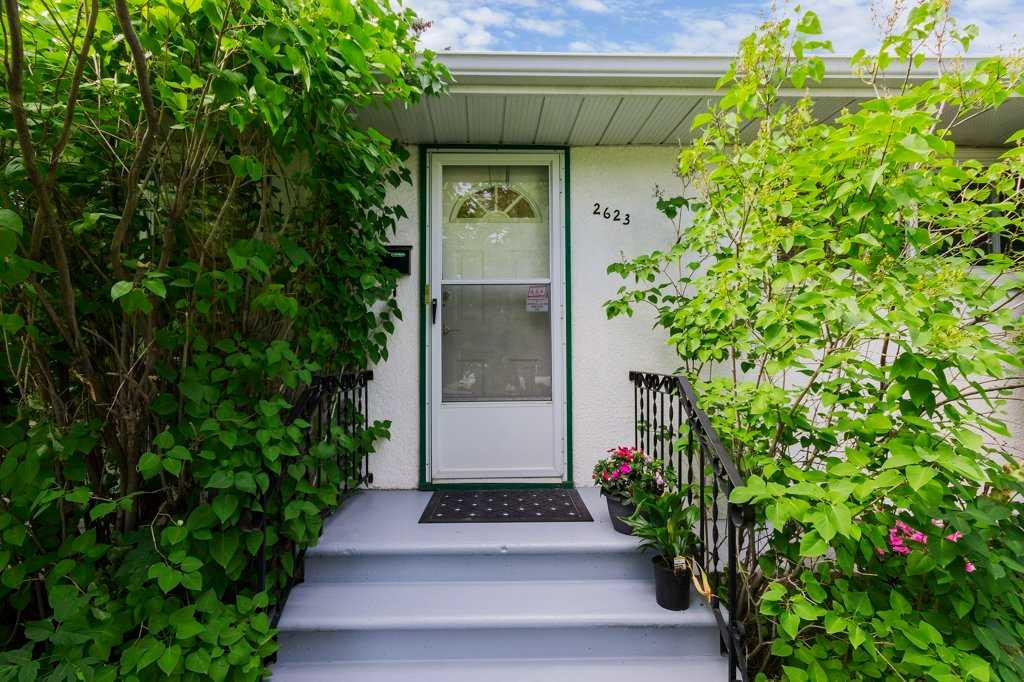 Picture of 2623 Glencastle Street SW, Calgary Real Estate Listing