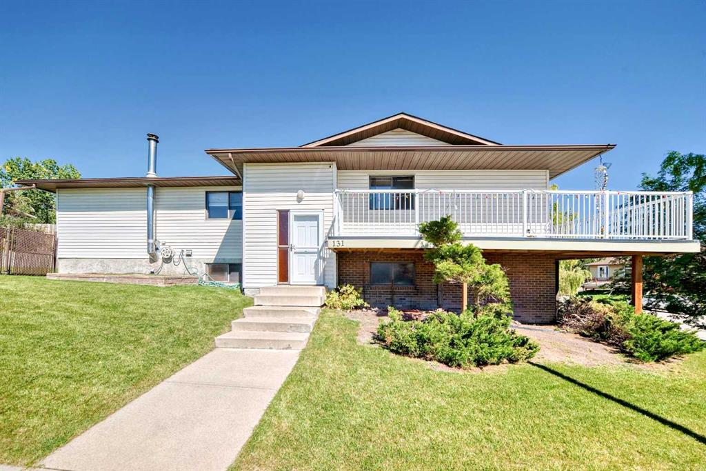 Picture of 131 Ranchlands Court NW, Calgary Real Estate Listing