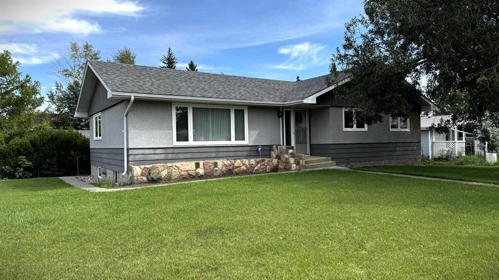Picture of 5036 51 Avenue , Irma Real Estate Listing
