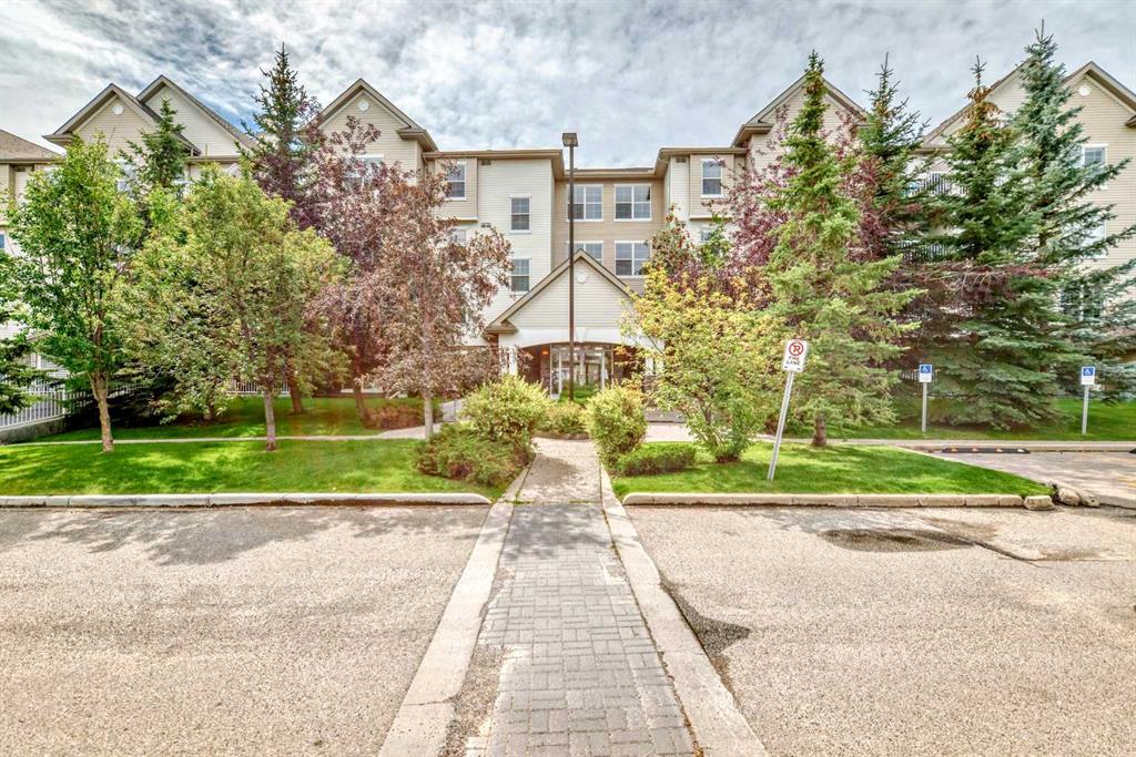Picture of 411, 2000 Applevillage Court SE, Calgary Real Estate Listing