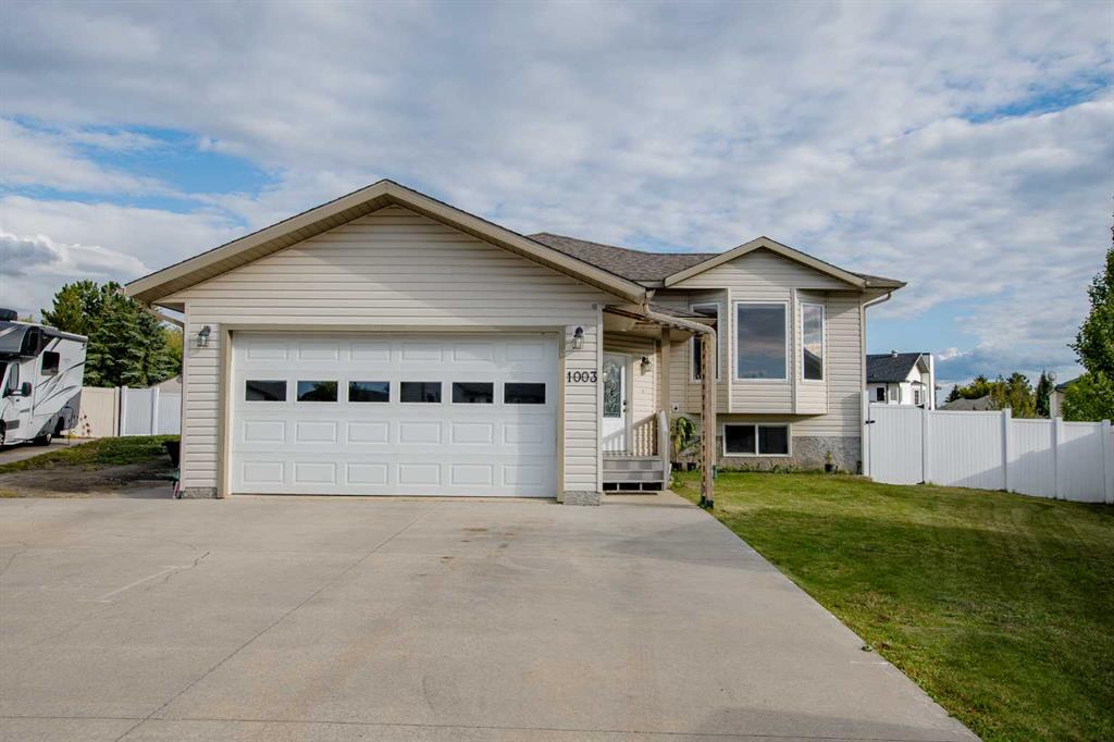 Picture of 1003 10 Avenue , Beaverlodge Real Estate Listing