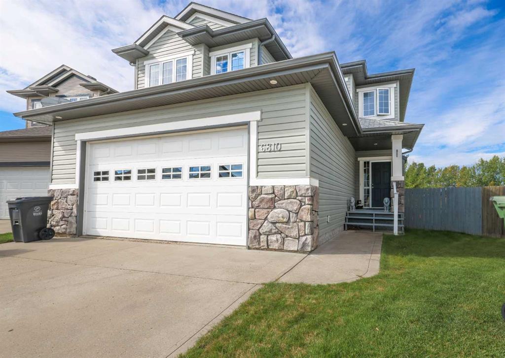 Picture of 6810 59 StreetClose , Rocky Mountain House Real Estate Listing