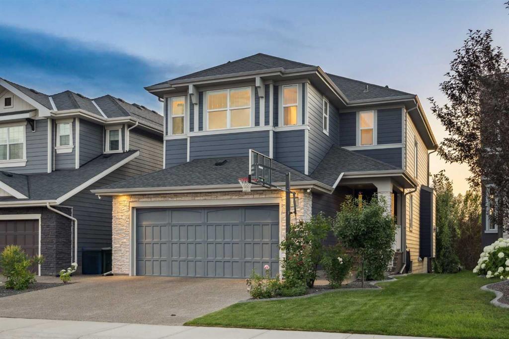 Picture of 117 West Grove Point SW, Calgary Real Estate Listing