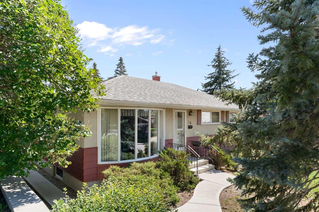 Picture of 16 Chatham Drive NW, Calgary Real Estate Listing
