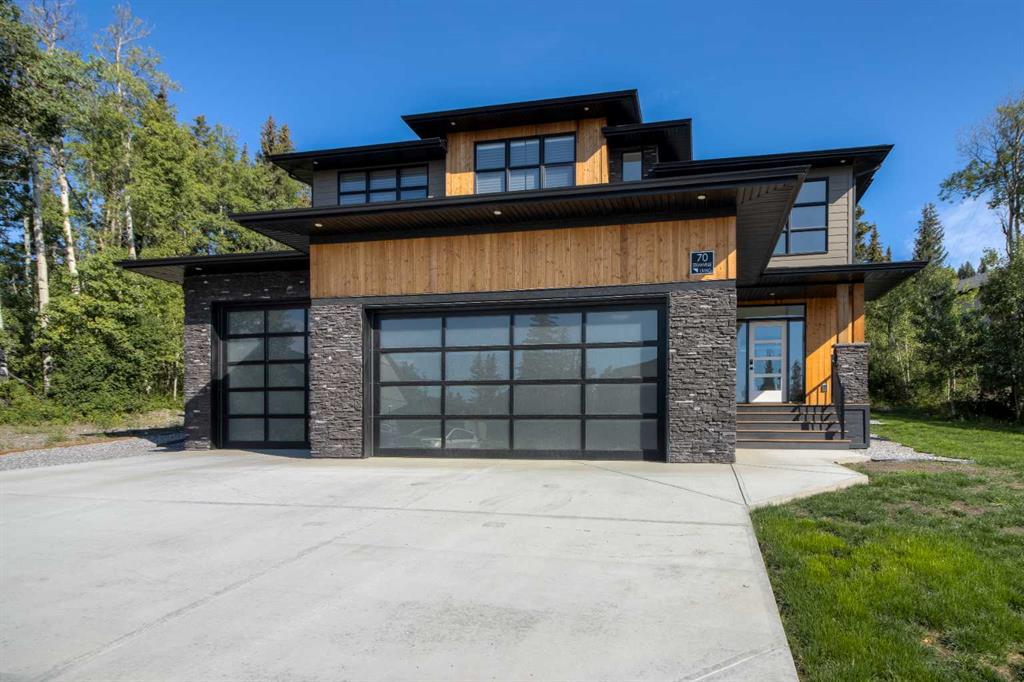 Picture of 70 Kananaskis Drive , Coleman Real Estate Listing