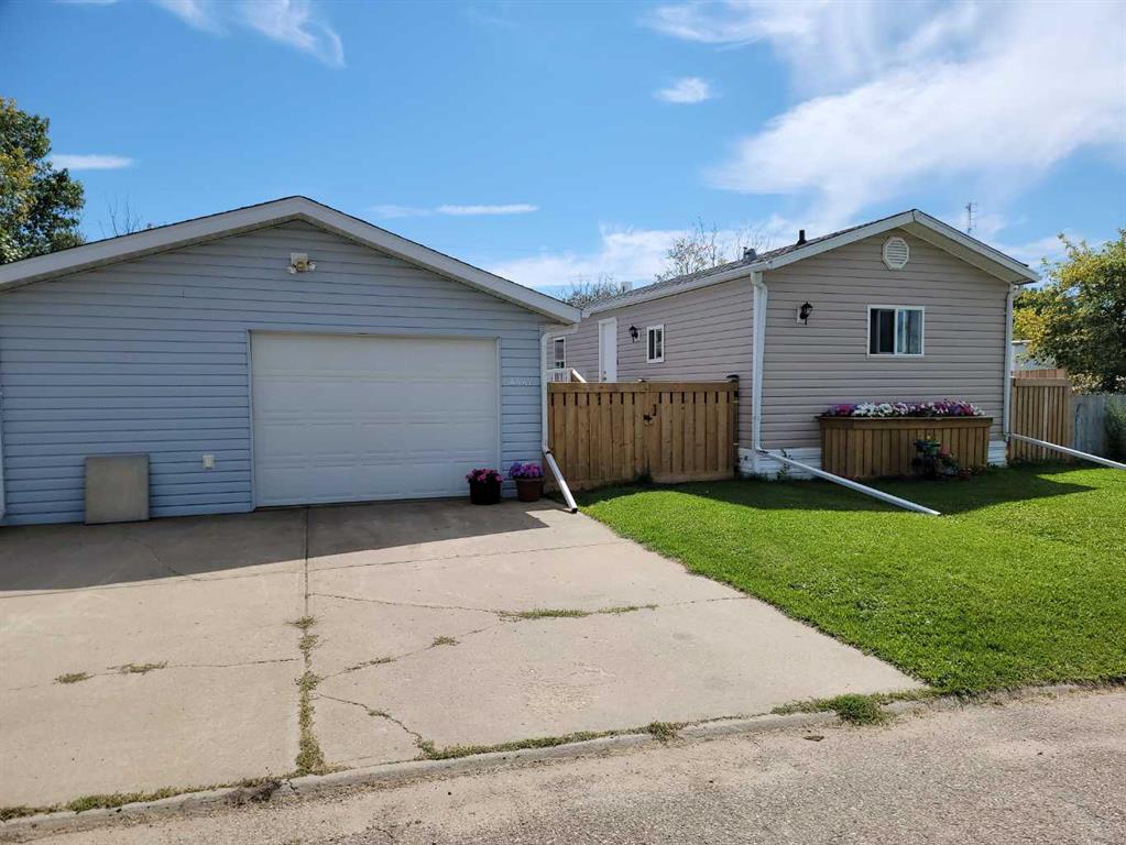 Picture of 4447 Park Crescent , Coronation Real Estate Listing