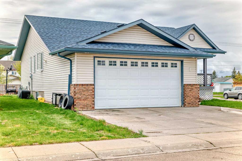 Picture of 1 Madison Court , Strathmore Real Estate Listing