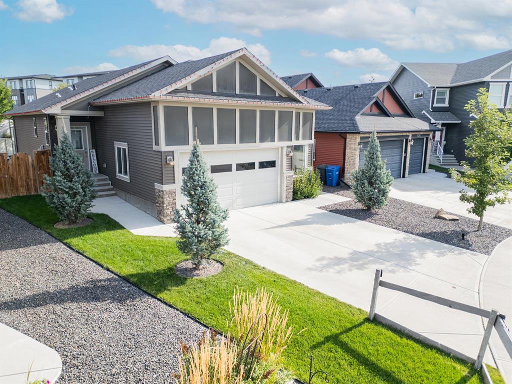Picture of 136 Drake Landing Gardens , Okotoks Real Estate Listing