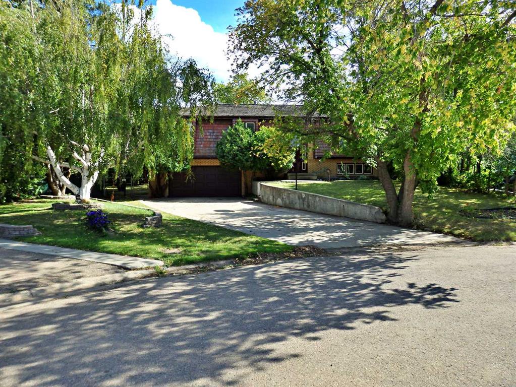 Picture of 4324 Airport Crescent , Vermilion Real Estate Listing