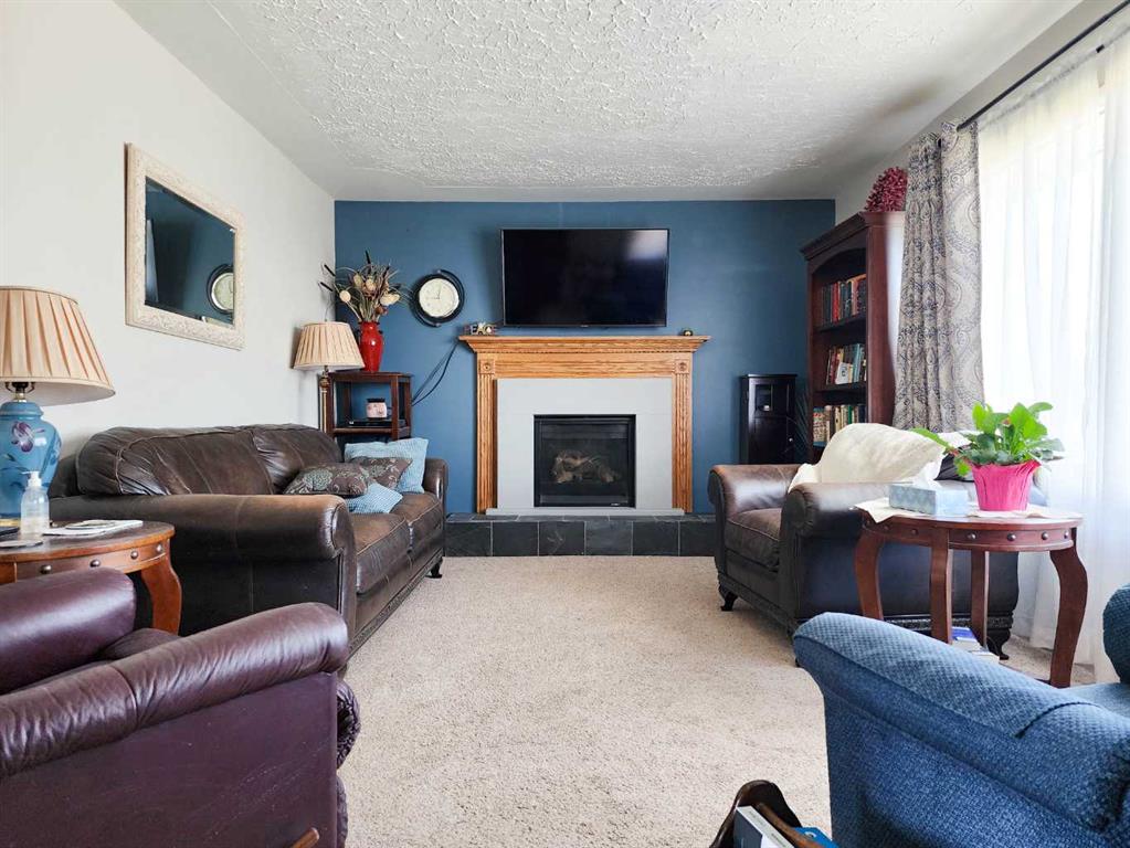 Picture of 506 5 Avenue N, Champion Real Estate Listing