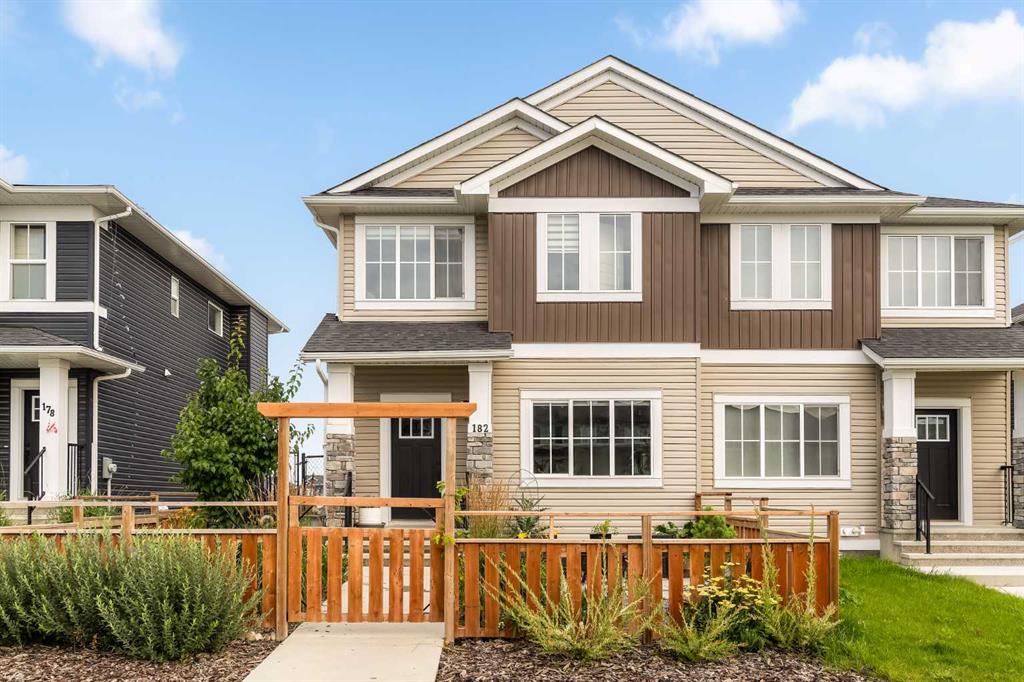 Picture of 182 River Heights Drive , Cochrane Real Estate Listing