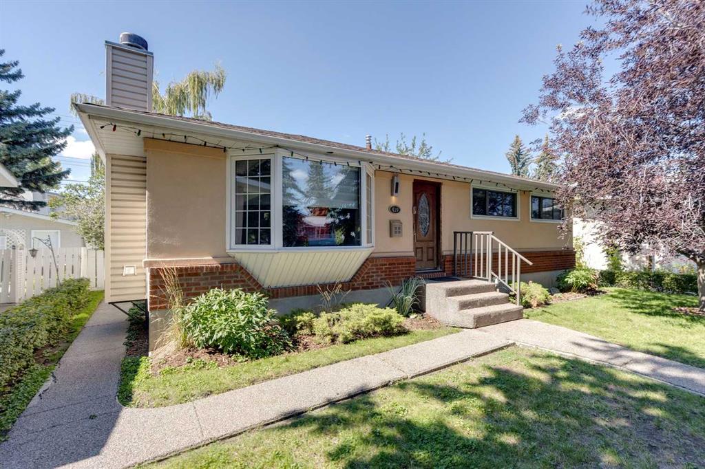 Picture of 419 Woodland Crescent SE, Calgary Real Estate Listing