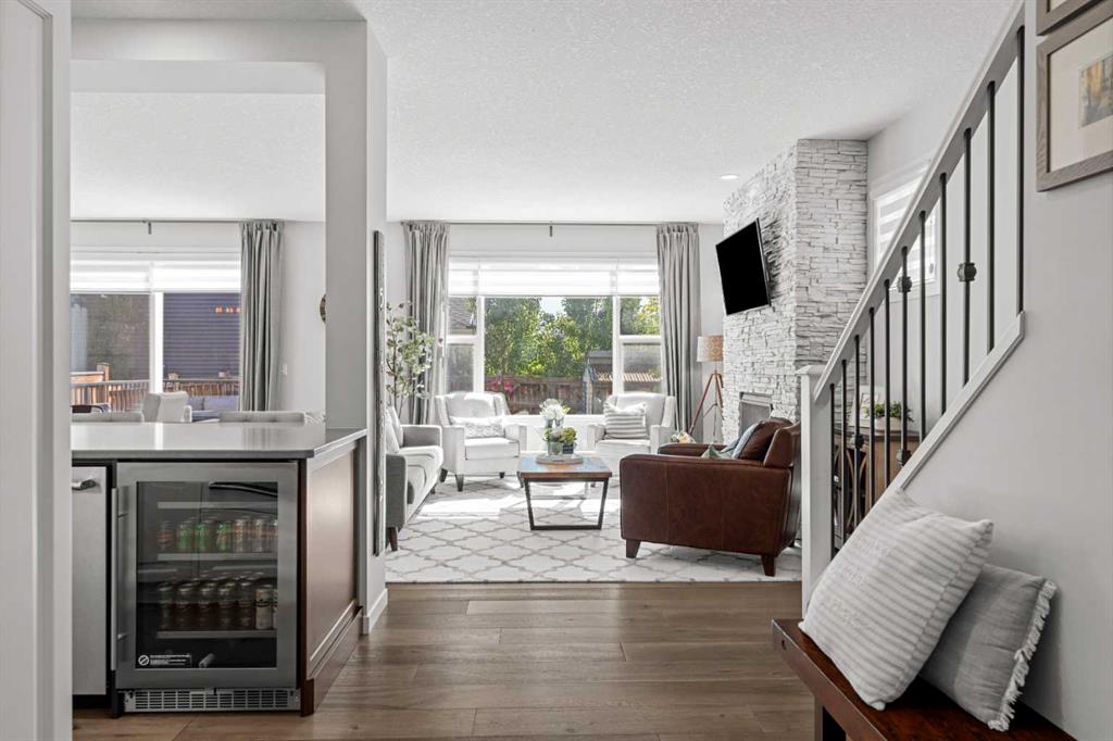 Picture of 141 Auburn Meadows Crescent SE, Calgary Real Estate Listing