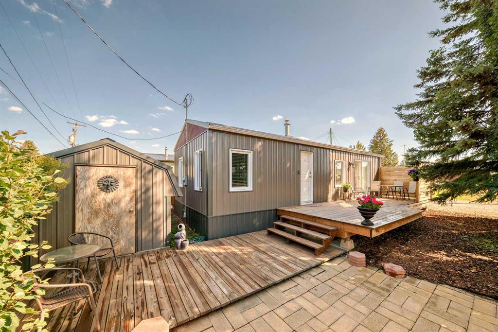 Picture of 24, 1219 Limit Avenue , Crossfield Real Estate Listing