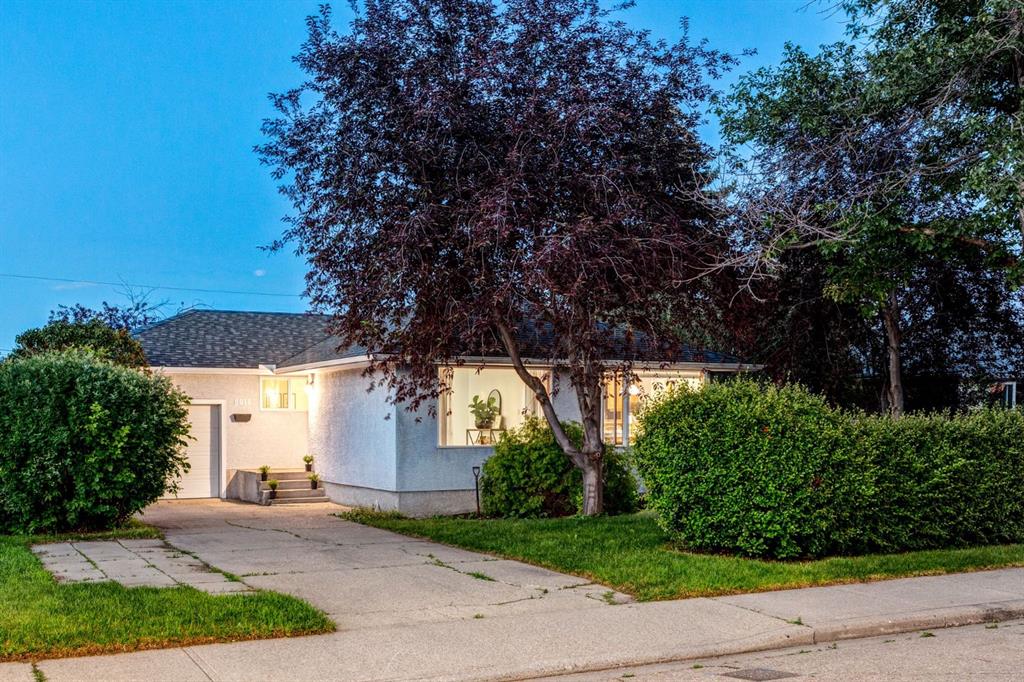 Picture of 6016 Thornburn Drive NW, Calgary Real Estate Listing
