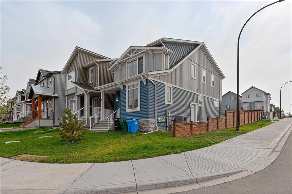 Picture of 10 Lucas Close NW, Calgary Real Estate Listing
