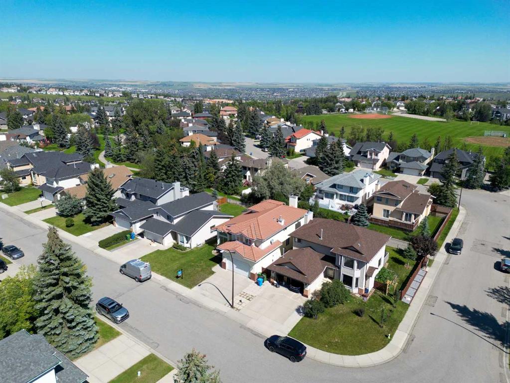 Picture of 58 Edgebrook Close NW, Calgary Real Estate Listing