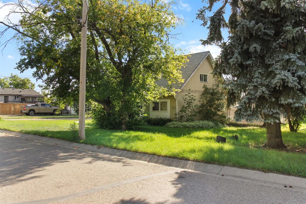 Picture of 4801 51 Street , Sedgewick Real Estate Listing