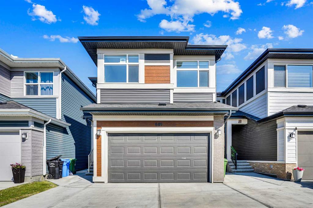 Picture of 601 Corner Meadows Way NE, Calgary Real Estate Listing
