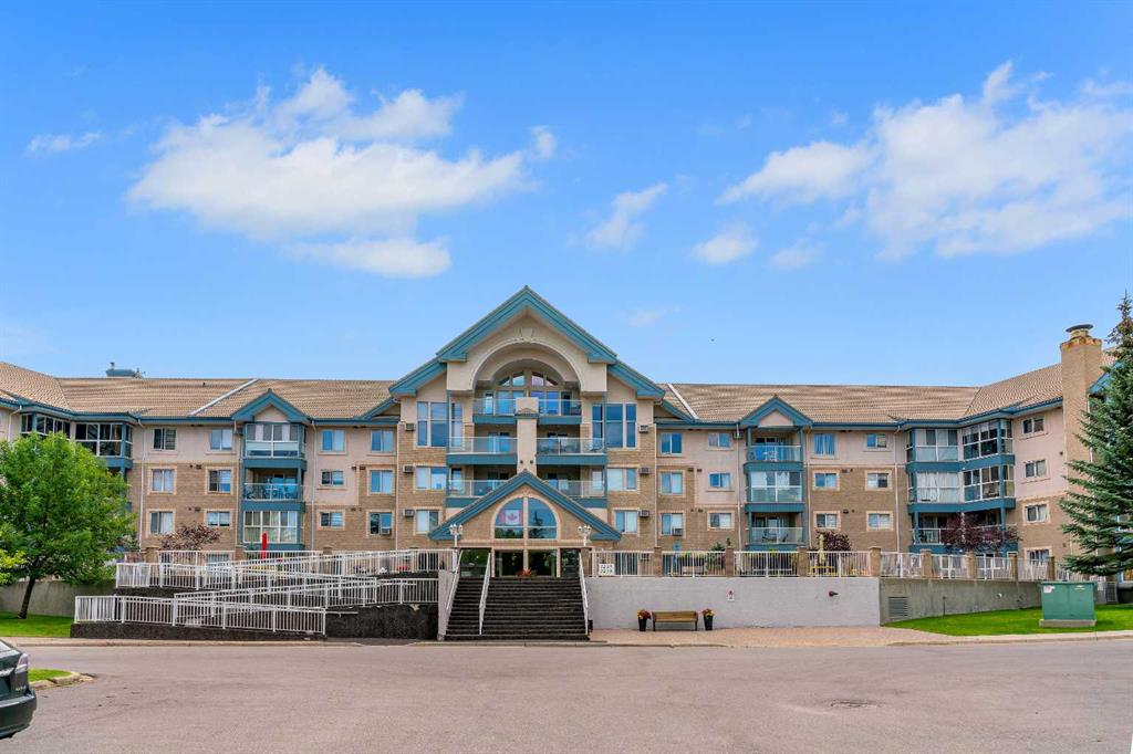 Picture of 109, 7239 Sierra Morena Boulevard SW, Calgary Real Estate Listing