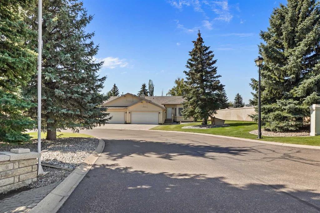 Picture of 1, 240 Heritage Boulevard W, Lethbridge Real Estate Listing